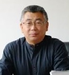 尤宏 照片