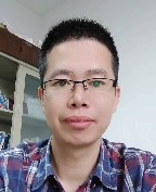 凡友华 照片