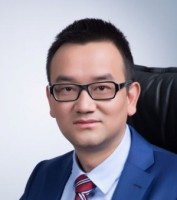 黄成 照片