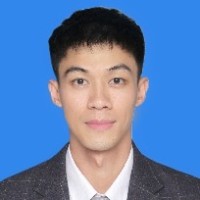 何嘉勇 照片