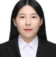 尹德云 照片