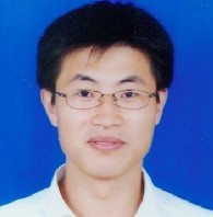 初冠南 照片