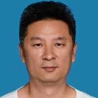 刘扬 照片