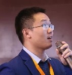 杨建雷 照片