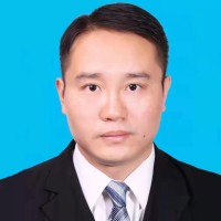 周韧 照片