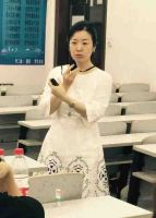 焦明丽 照片