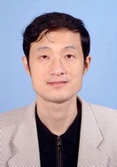 陈秋明 照片