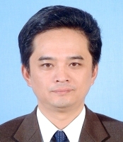 丁志中 照片