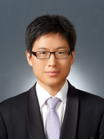 李井雷 照片