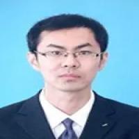 邵臻 照片