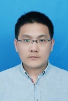 张育中 照片