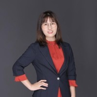 黄玲 照片