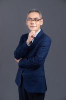 李伟铭 照片