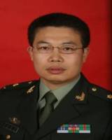 冯健男 照片