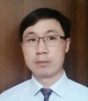 刘扬 照片