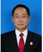 李　亮 照片