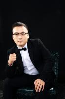 任继明 照片