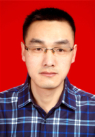 杨一平 照片