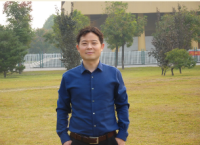 杨宏恩 照片