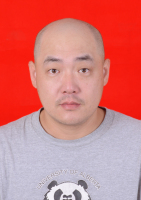 杨逸晨 照片