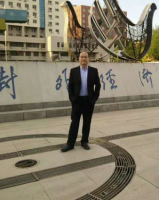 袁航 照片