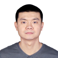 常炜 照片