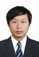 李东 照片