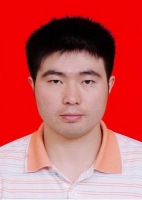 万强 照片
