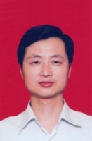 王群 照片