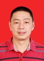 成鹏飞 照片