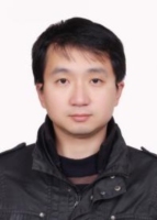 陈章 照片