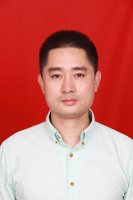 邓淇中 照片