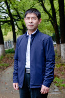 刘何清 照片