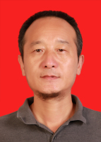 童乙伦 照片