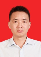 王俊 照片