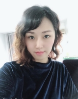 王雯 照片