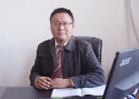 焦进 照片
