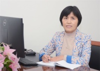 吕丽 照片