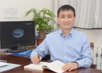 罗明亮 照片