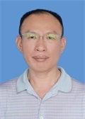 马德成 照片