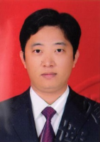 尹飞 照片
