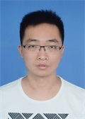 闫利春 照片