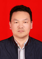 熊祖强 照片