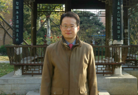 闫克 照片
