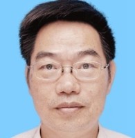 曹德榕 照片