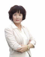 李梅 照片