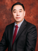 隆承志 照片