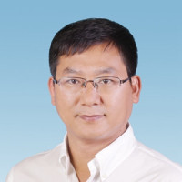 王均 照片