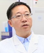 余以刚 照片