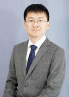 岳衎 照片